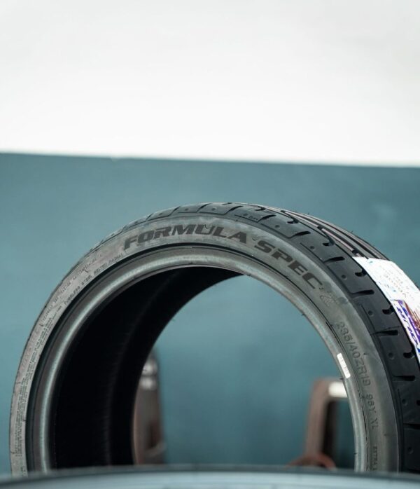 Vitour Formula Spec Z 275/35R20 - Image 3
